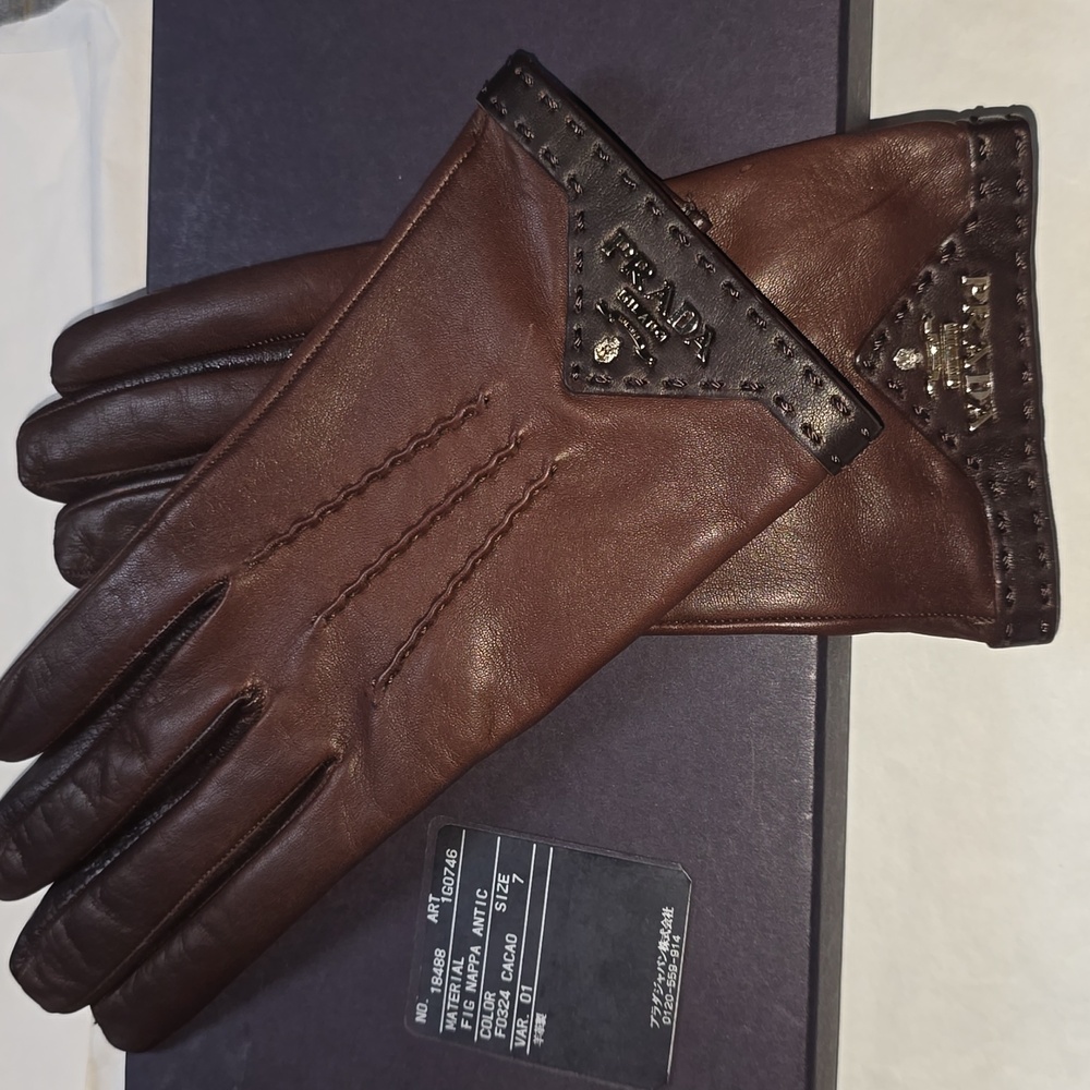 Prada Fig Nappa Gloves Size: 7 Color: Cacao Vintage & Authentic - Picture 16 of 16